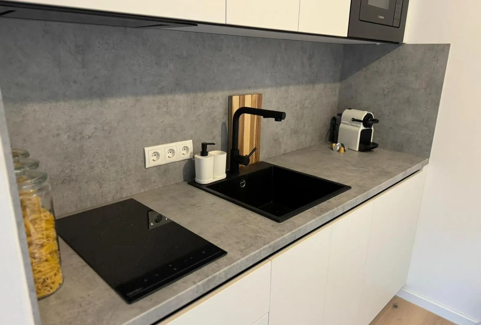 Train Station, Kahlenberg, Historic, Danube - Axara Housing Fhg 16 Apartment Viena 0*,
