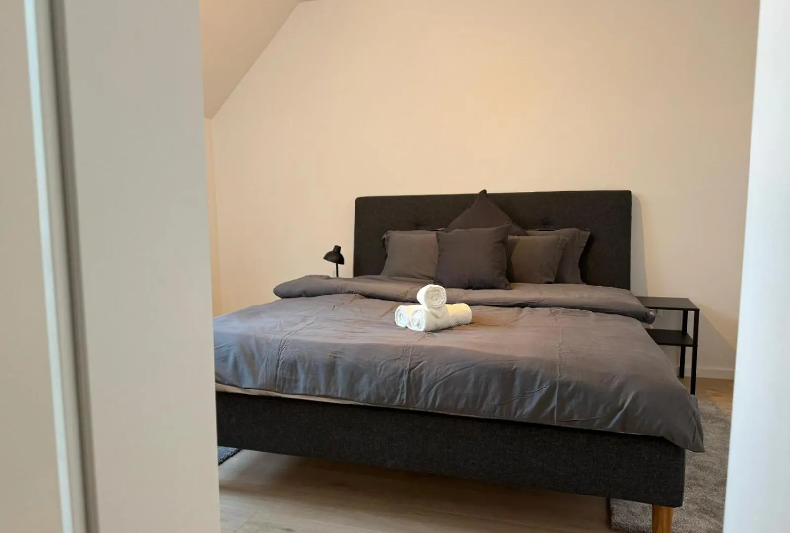 Train Station, Kahlenberg, Historic, Danube - Axara Housing Fhg 16 Apartment Viena
